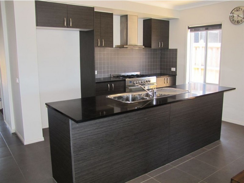 15 Arum Walk, Mernda VIC 3754