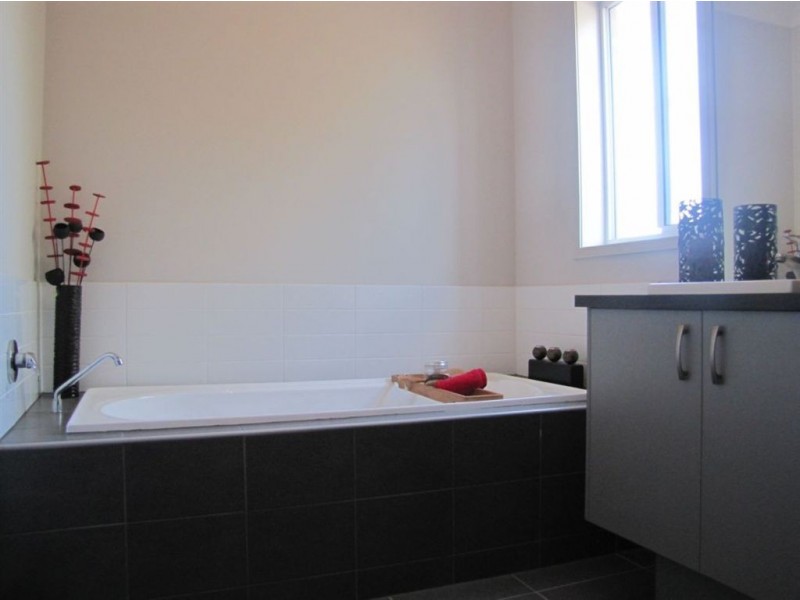 15 Arum Walk, Mernda VIC 3754