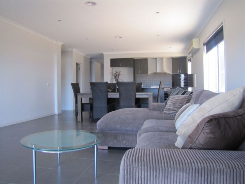 15 Arum Walk, Mernda VIC 3754