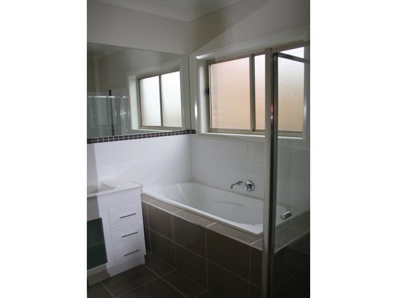 11 Sunlanders Way, Doreen VIC 3754