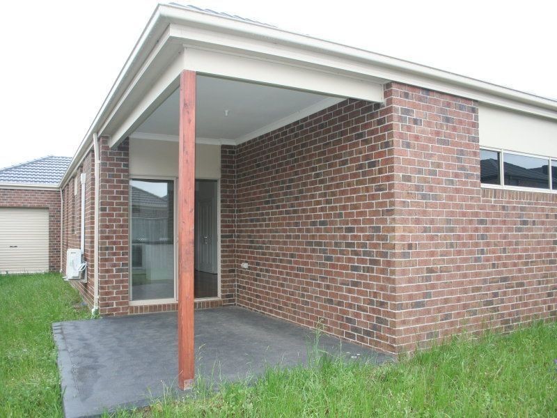 11 Sunlanders Way, Doreen VIC 3754