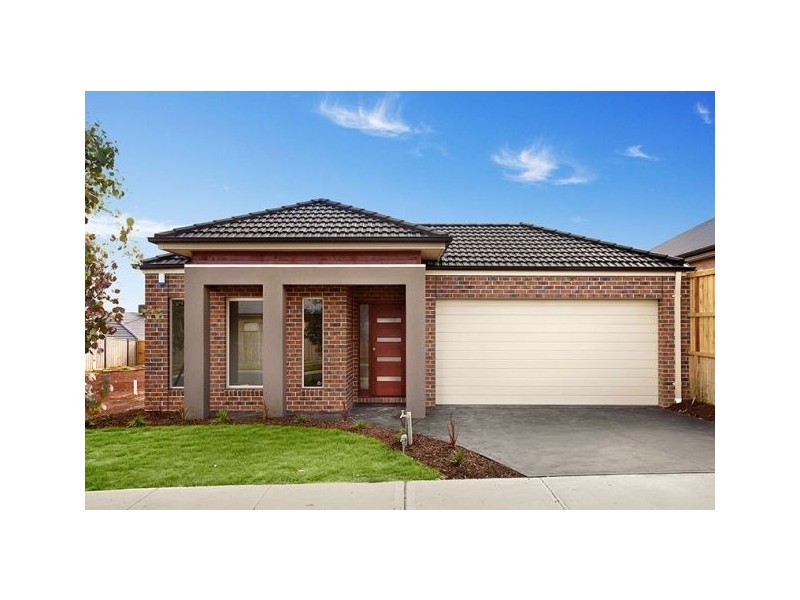 4 Peterborough Drive, Doreen VIC 3754