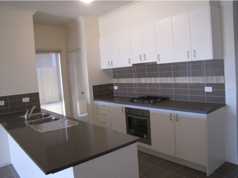15 Broadleaf Dve, Epping VIC 3076