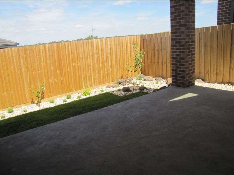 15 Broadleaf Dve, Epping VIC 3076