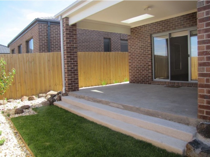 15 Broadleaf Dve, Epping VIC 3076