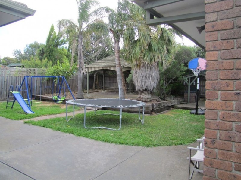 50 Centenary Drive, Mill Park VIC 3082