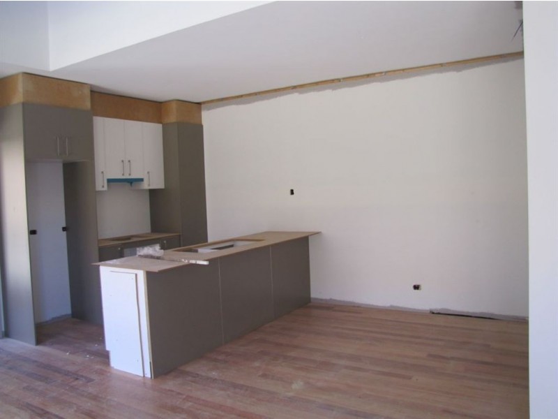 3/105 Rathcown Road, Reservoir VIC 3073