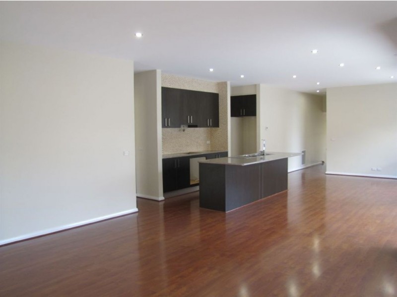 12 Bear Crescent, Doreen VIC 3754