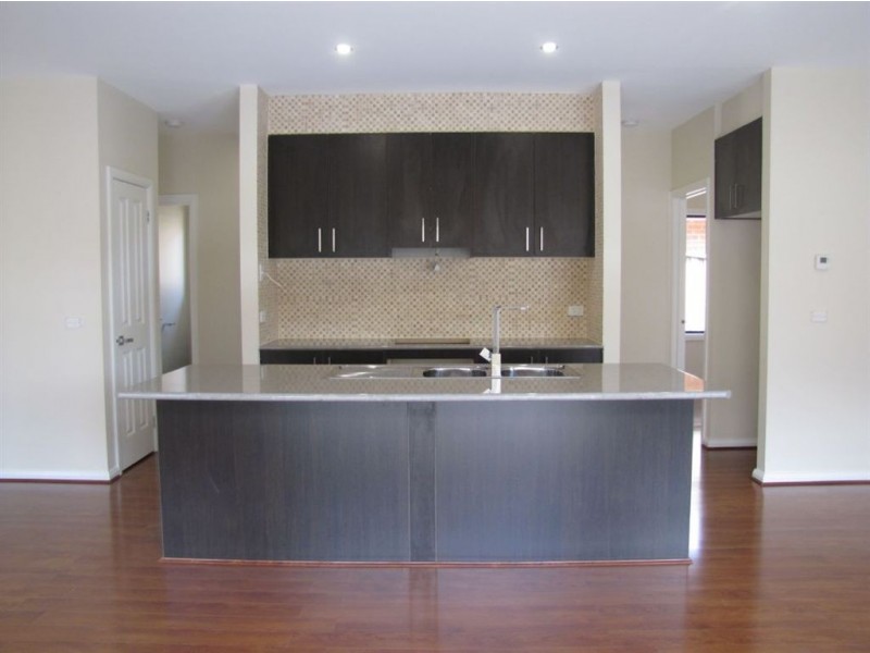 12 Bear Crescent, Doreen VIC 3754