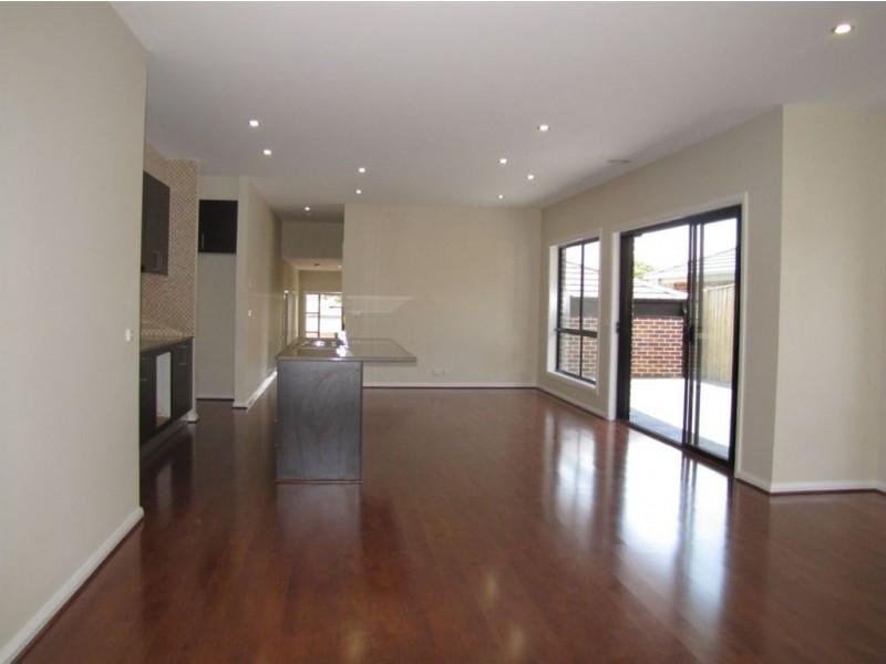 12 Bear Crescent, Doreen VIC 3754