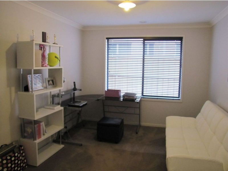 220 Gordons Road, South Morang VIC 3752