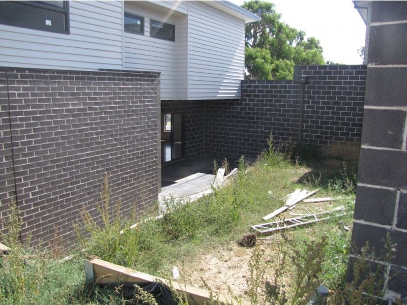 2/1 Nash Grove, Doreen VIC 3754