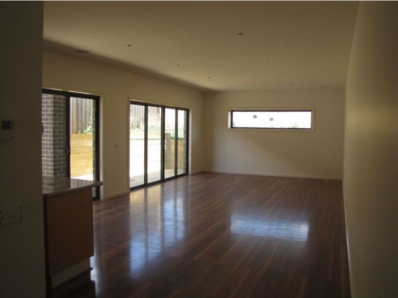 1/1 Nash Grove, Doreen VIC 3754