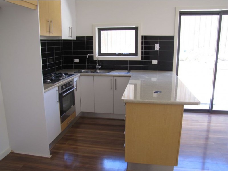 1/1 Nash Grove, Doreen VIC 3754