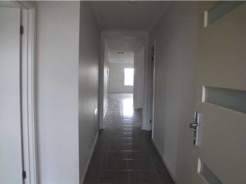 31 Creswick Drive, Epping VIC 3076