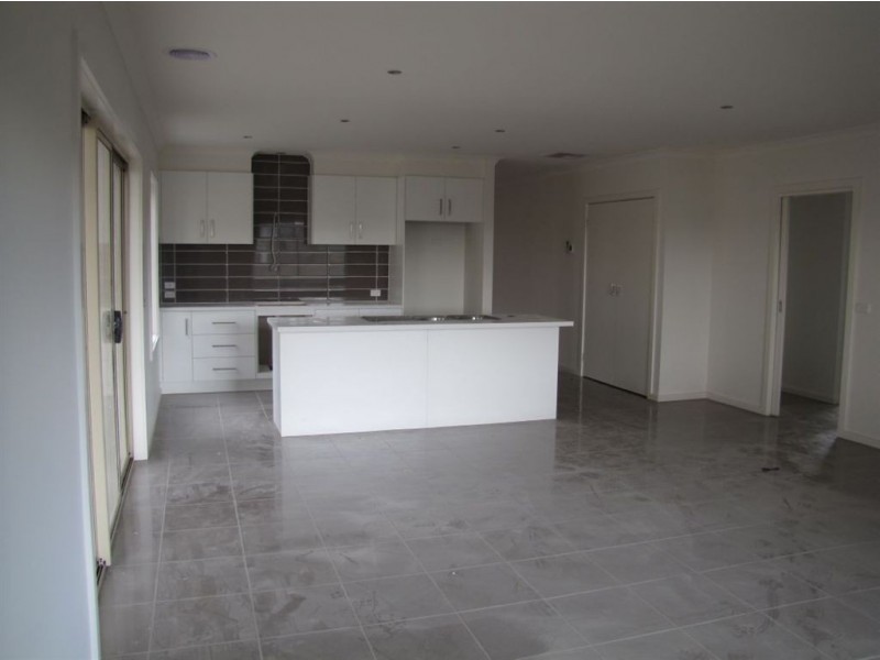 31 Creswick Drive, Epping VIC 3076