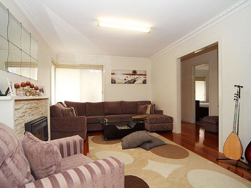 5 Oxford Drive, Thomastown VIC 3074