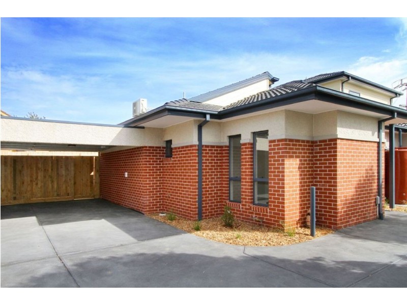 2/105 Rathcown Road, Reservoir VIC 3073
