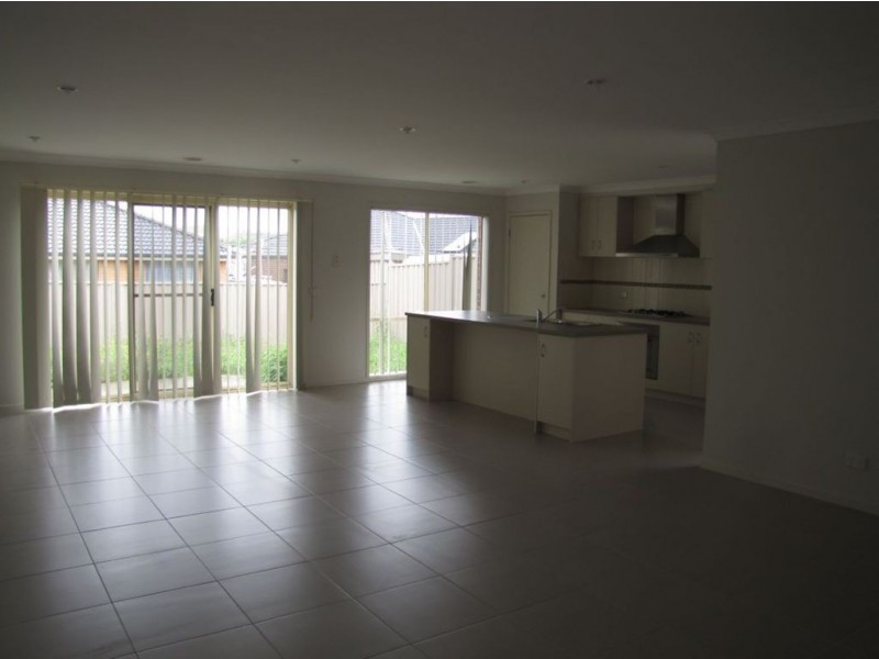 15 Shaftesbury Drive, Epping VIC 3076