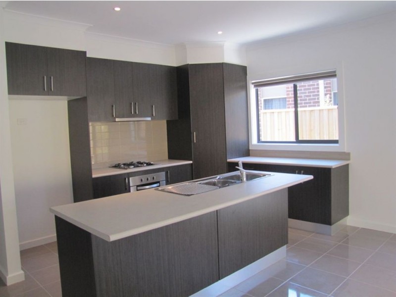 17 Umbria Way, Mernda VIC 3754