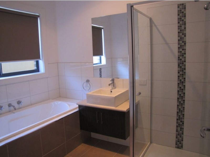 17 Umbria Way, Mernda VIC 3754