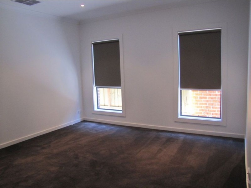 17 Umbria Way, Mernda VIC 3754