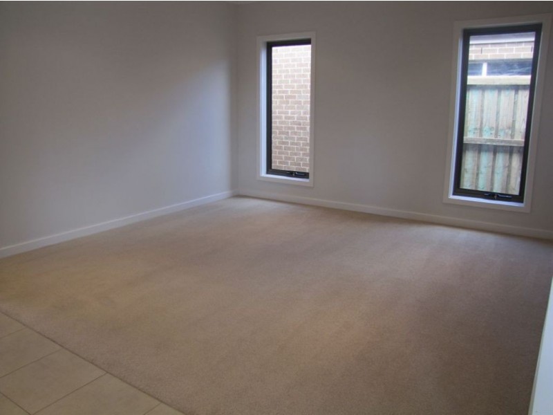 14 Aleman Green, Mernda VIC 3754