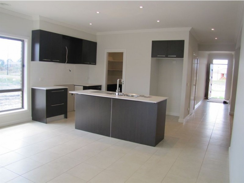 14 Aleman Green, Mernda VIC 3754