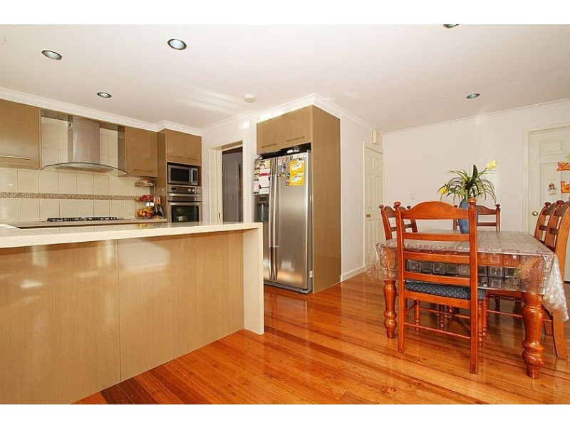 11 Tatlow Drive, Epping VIC 3076