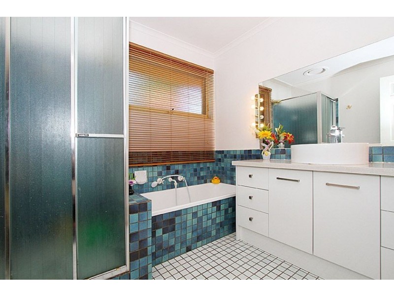 11 Tatlow Drive, Epping VIC 3076