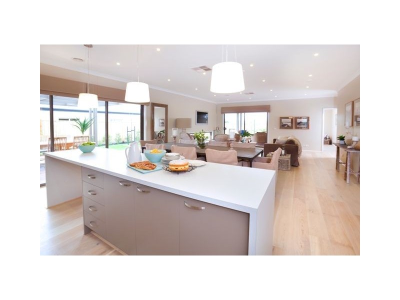 61 Wallara Waters Boulevard, Wallan VIC 3756