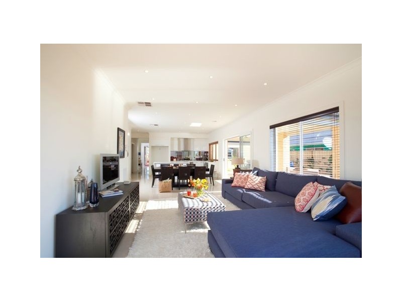 105 Wallara Waters Boulevard, Wallan VIC 3756