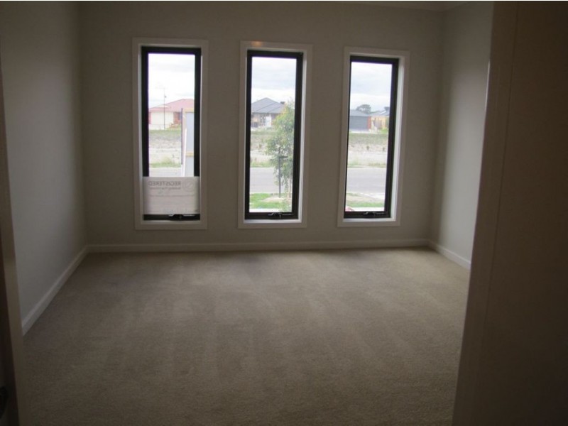 14 Aleman Green, Mernda VIC 3754