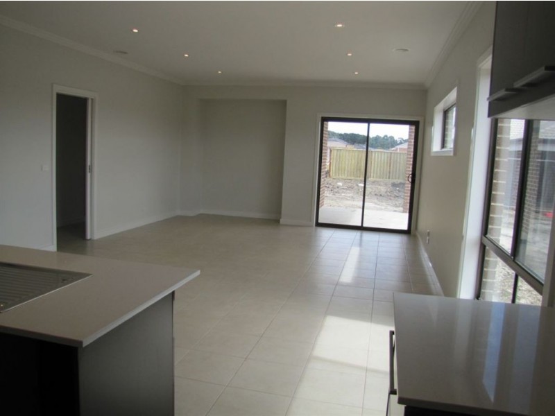 14 Aleman Green, Mernda VIC 3754