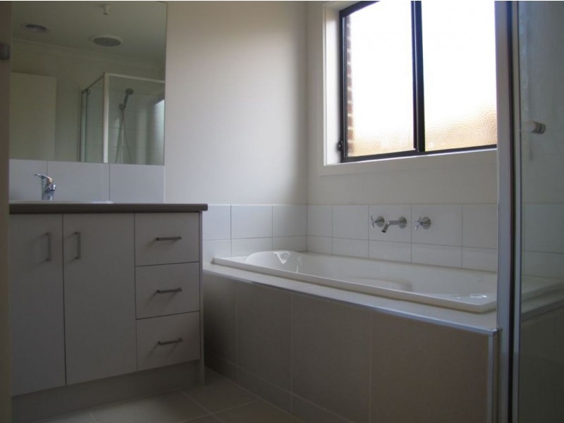 Lot 103 Grange Drive, South Morang VIC 3752