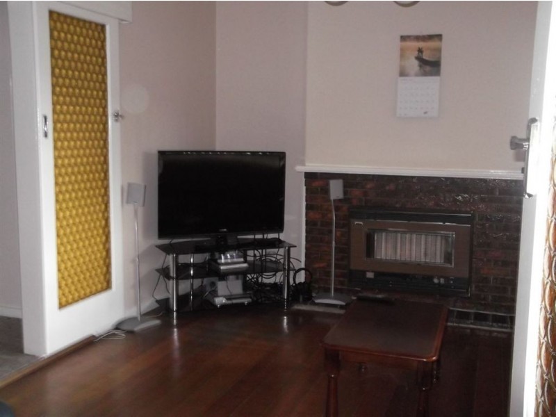 112 Cheddar Road, Reservoir VIC 3073