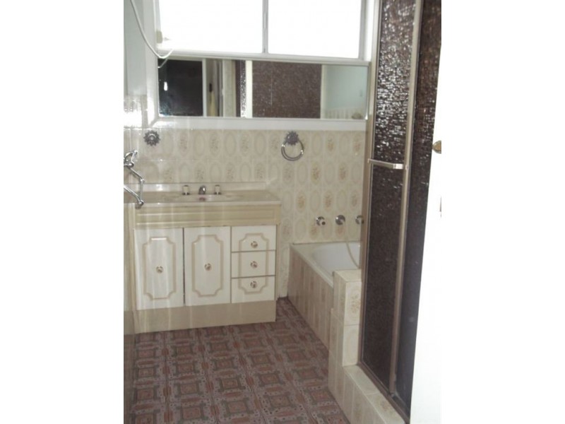 112 Cheddar Road, Reservoir VIC 3073