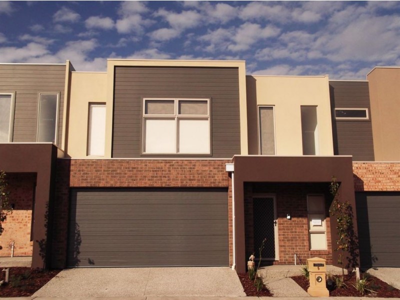 9 Mecklenburg Close, Epping VIC 3076