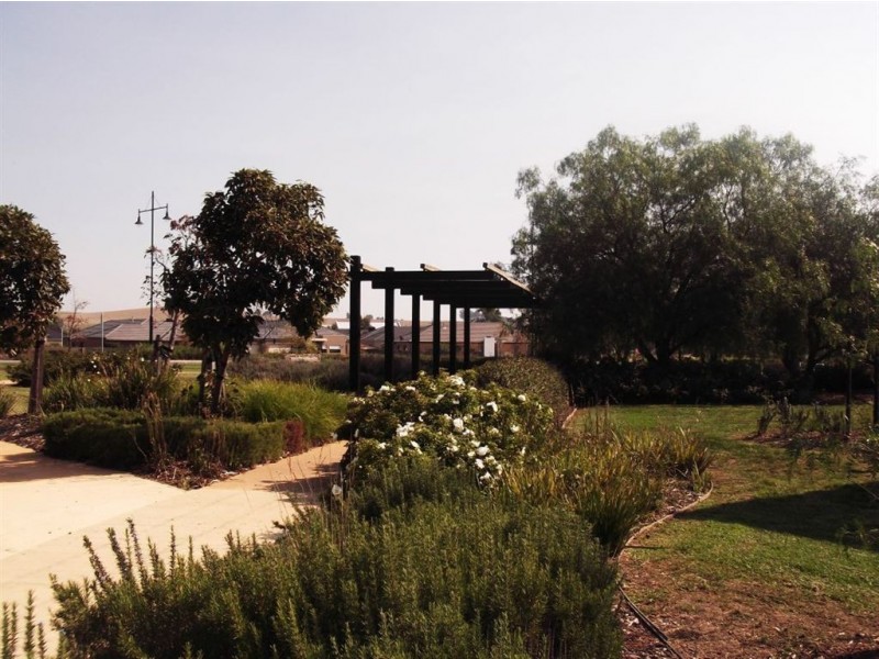 11/4 Maize Place, Mernda VIC 3754