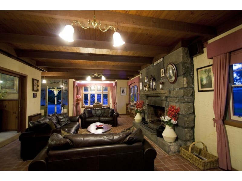 1725 donnybrook rd, Woodstock VIC 3751