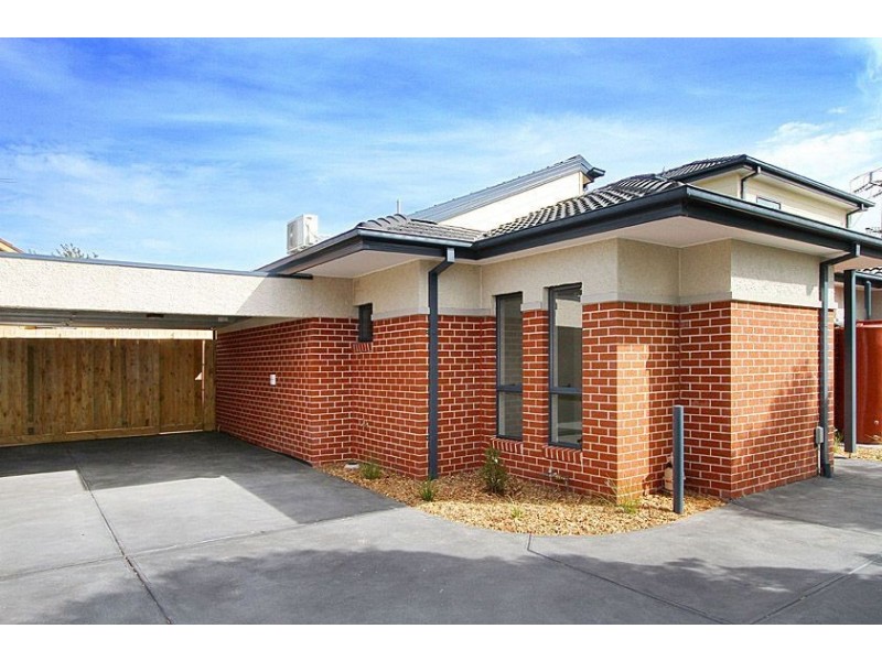 2/105 Rathcown Road, Reservoir VIC 3073