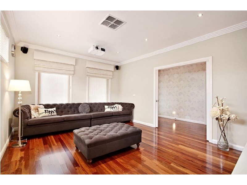 19 Daylesford Street, Epping VIC 3076