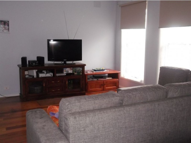 18 Young Street, Epping VIC 3076