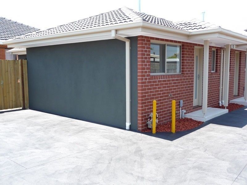 2/167 The Boulevard, Thomastown VIC 3074