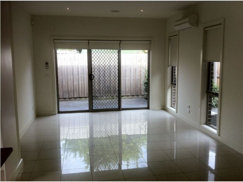 2/49 Betula Avenue, Bundoora VIC 3083