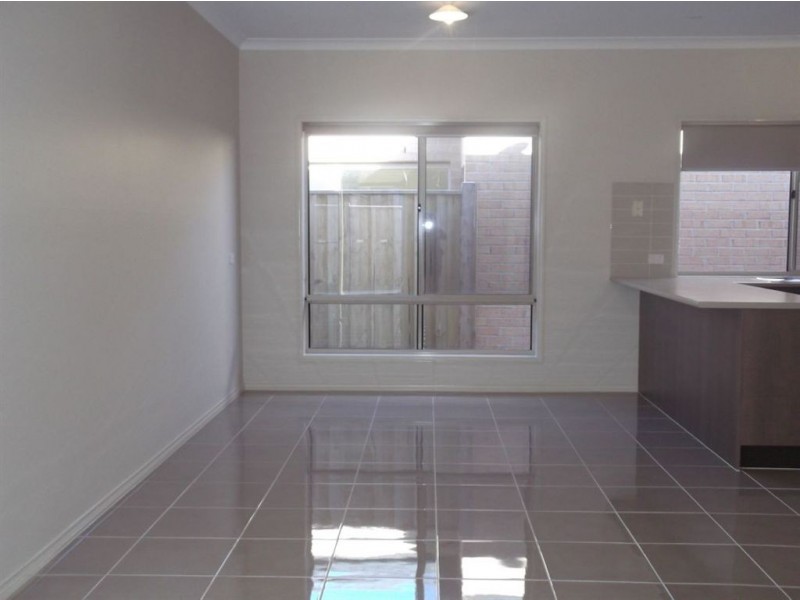 24 Stonegate Drive, Epping VIC 3076