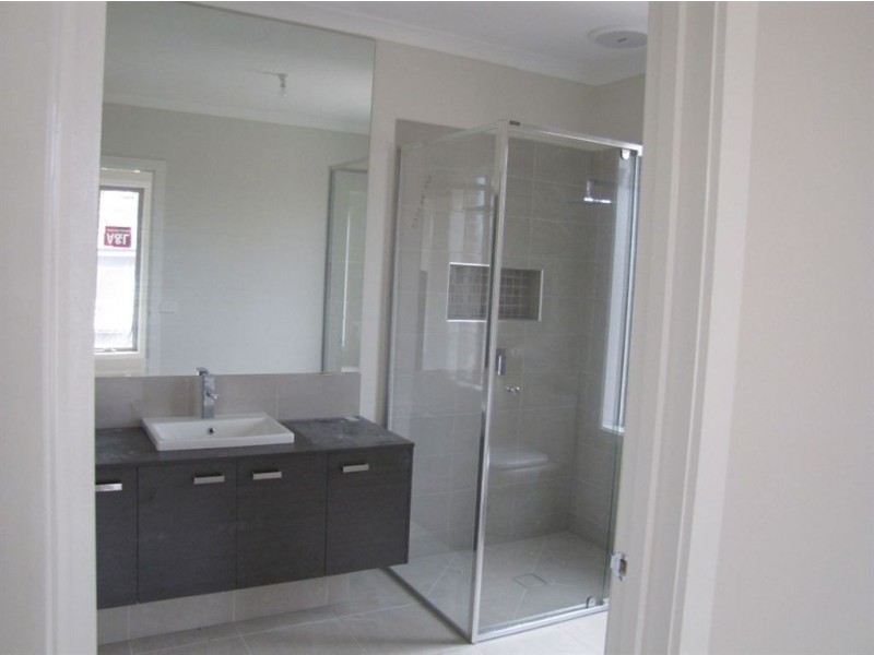 4 Lockhart st, Mernda VIC 3754