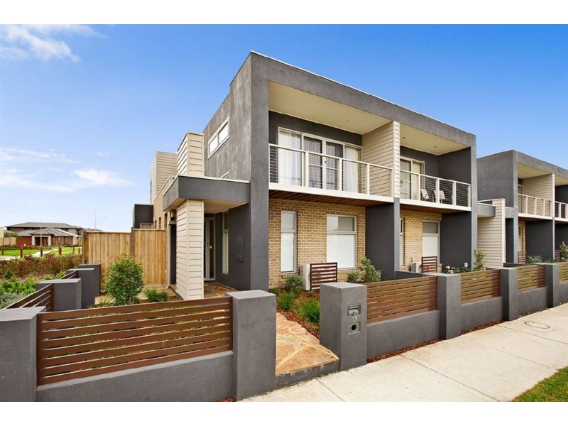17 Carlow Walk, Lalor VIC 3075