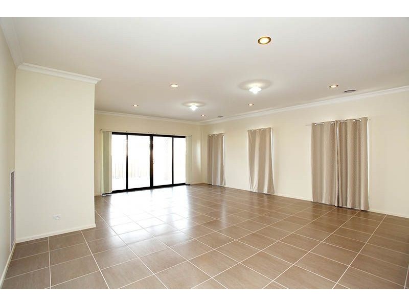 33 Camouflage Drive, Epping VIC 3076