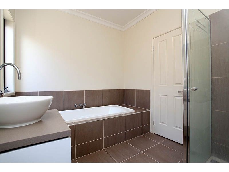 33 Camouflage Drive, Epping VIC 3076